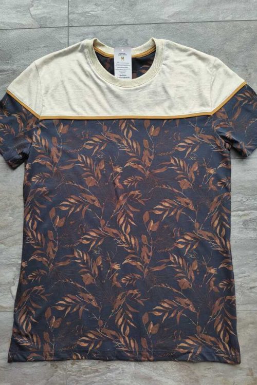 Biye detayli çok şık desenli sıfır yaka t-shirt